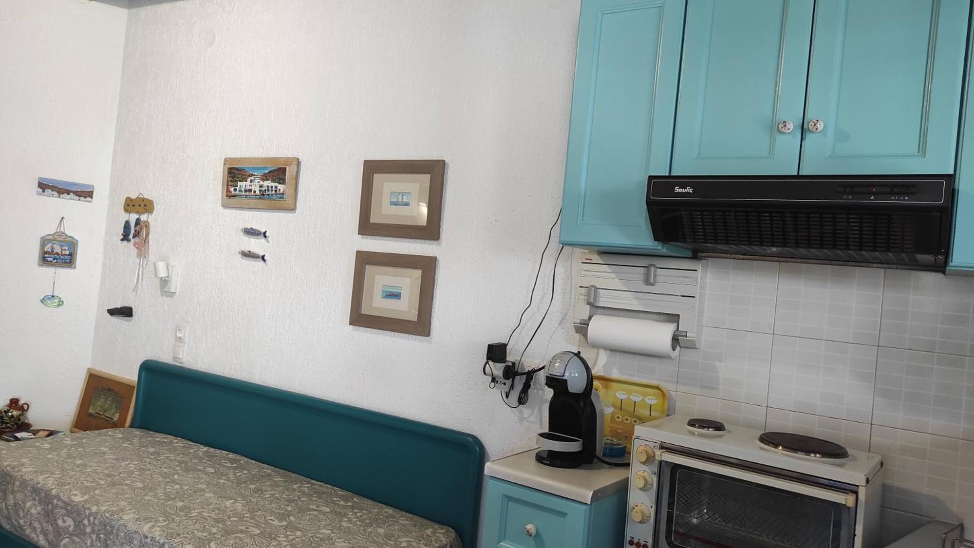 Chrysa'S Cottage House Каристос Экстерьер фото